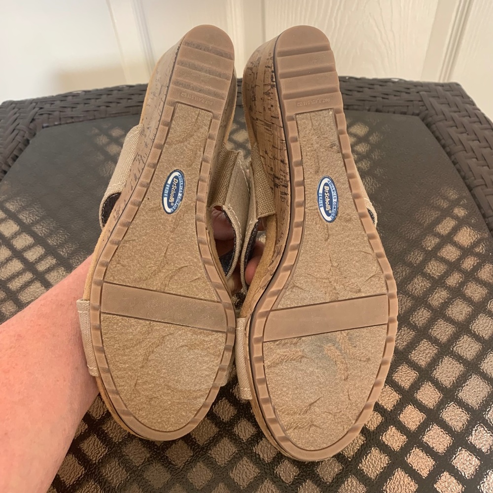 Comfortable Beige Wedge Sandals - Picture 11 of 11